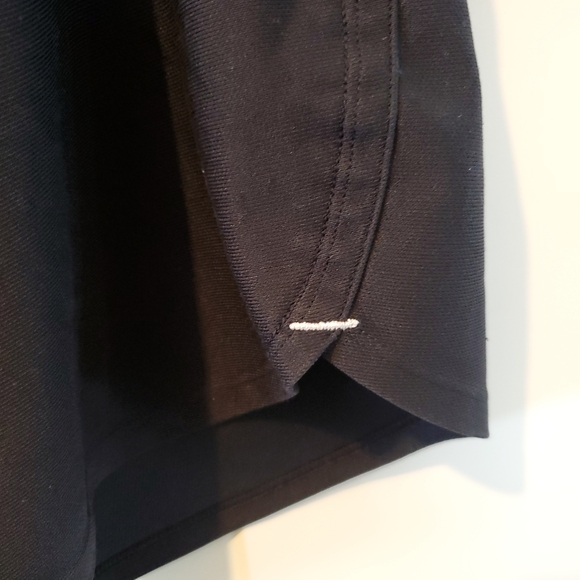 Under Armour Women's Athletic Black Shorts. Size M. #JL - Picture 4 of 6